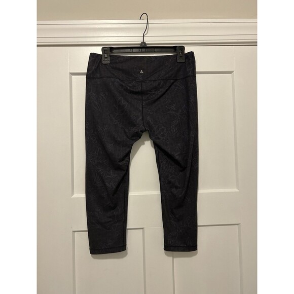 PrAna Leggings Women's Capri Floral Black Gray Pattern Size Large Crop Midrise - Picture 6 of 6